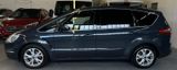 Ford S-MAX Titanium 2.0 EcoBoost Automatik - Ford S-Max mit Benzin-Antrieb: Kleinbus, 2.0