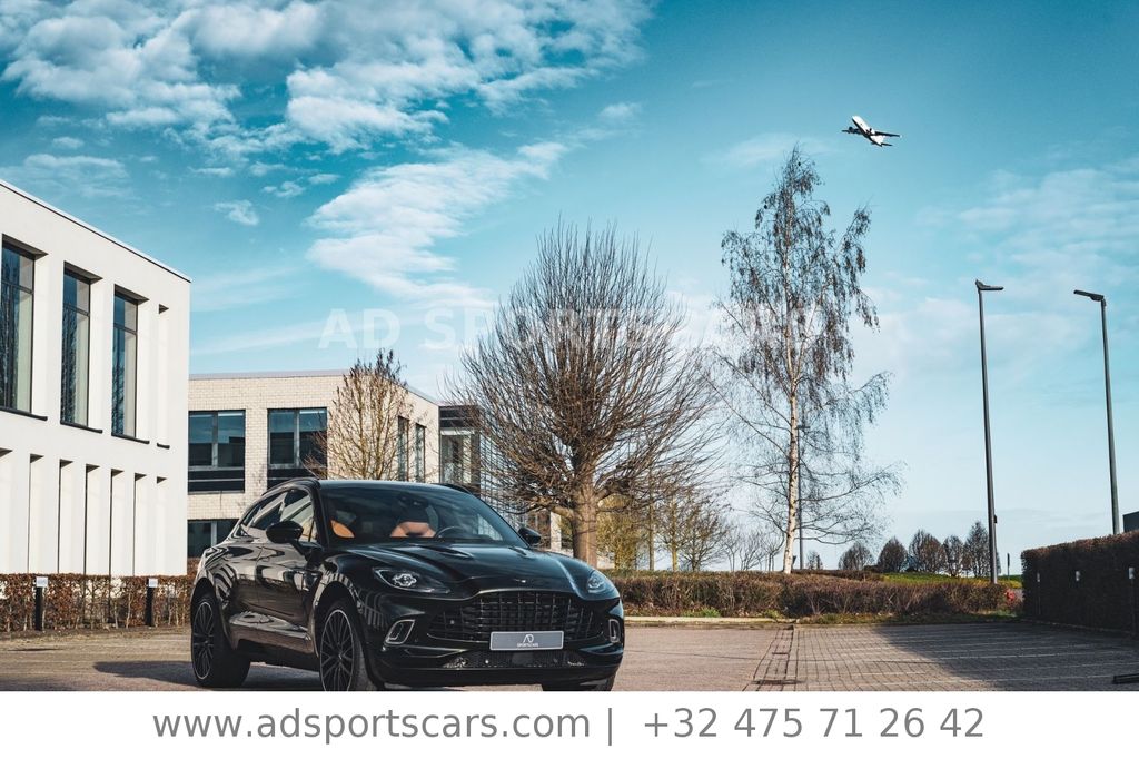 Image of Aston Martin DBX