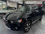 Mitsubishi Outlander Invite 4WD - Mitsubishi Outlander aus 2011 mit Diesel-Antrieb