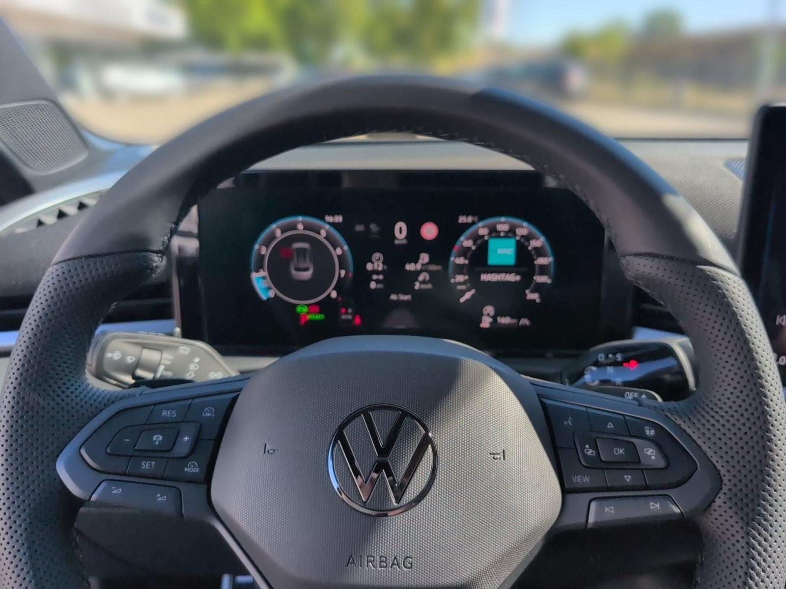 Volkswagen T-Roc 1.5 eTSI R-Line+AHK+RFK+BLACKSTYLE+EASYOPE, миниатюра 13