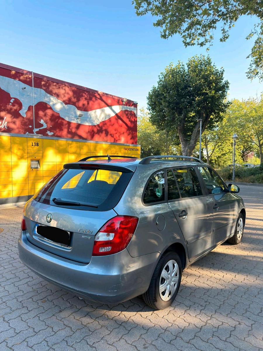 Skoda Fabia 2012 — photo 5