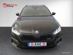 SKODA Octavia Combi 2.0 TDI RS 4x4 DSG Reise Ahk Navi SKODA Octavia Combi 2.0 TDI RS 4x4 DSG Reise Ahk Navi