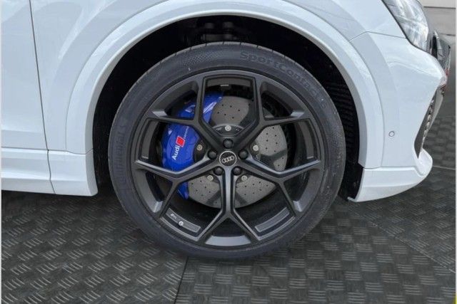 Fahrzeugabbildung Audi RS Q8 performance 4.0 TFSI quattro Carbon