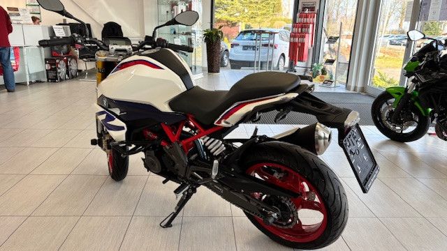 Fahrzeugabbildung BMW G310 R StylePassion/LED