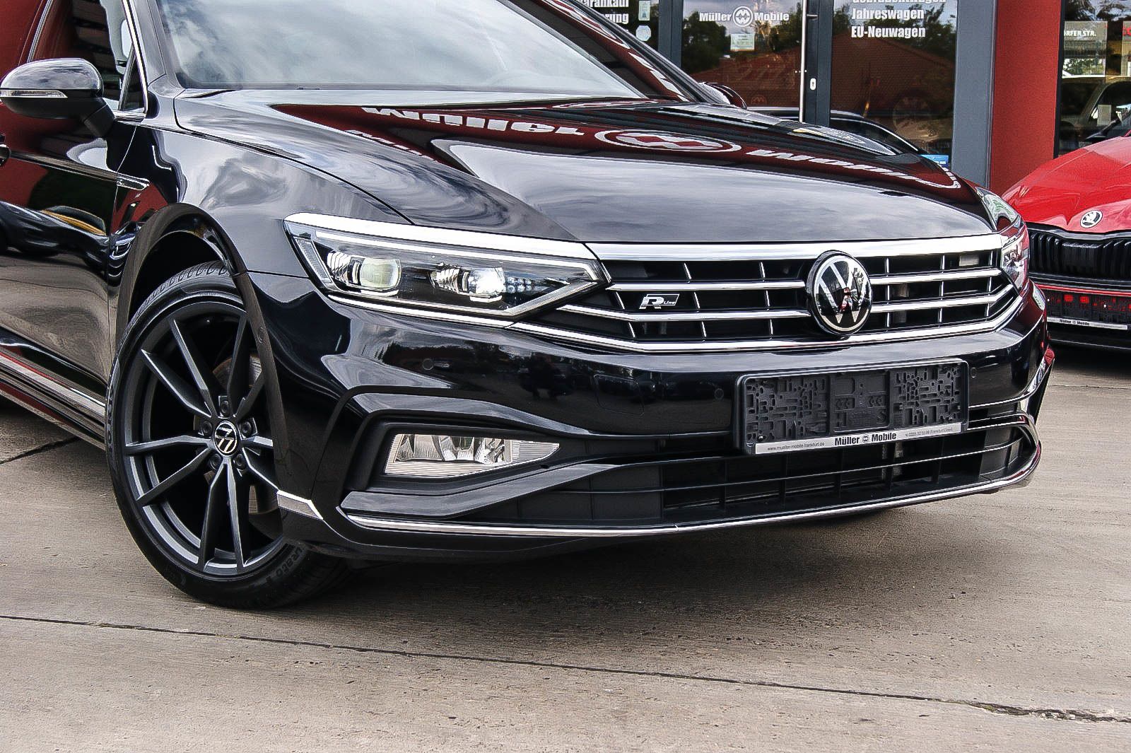Fahrzeugabbildung Volkswagen Passat Variant 2.0TDI DSG R-LINE ANHZV STANDHZG
