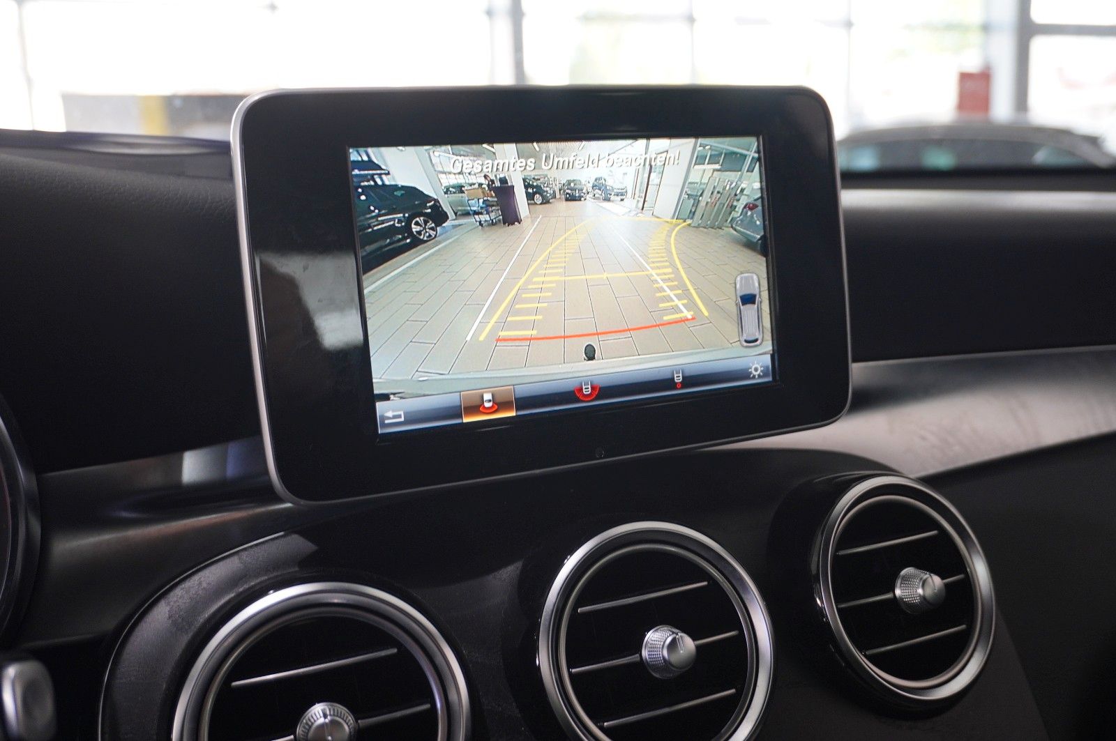 Fahrzeugabbildung Mercedes-Benz GLC 220D EXCLUSIVE 4MATIC NAVI/LED/KAMERA/SH/AHK