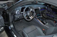 Fahrzeugabbildung Mercedes-Benz SL 63 AMG 4 Matic NIght Paket Premium