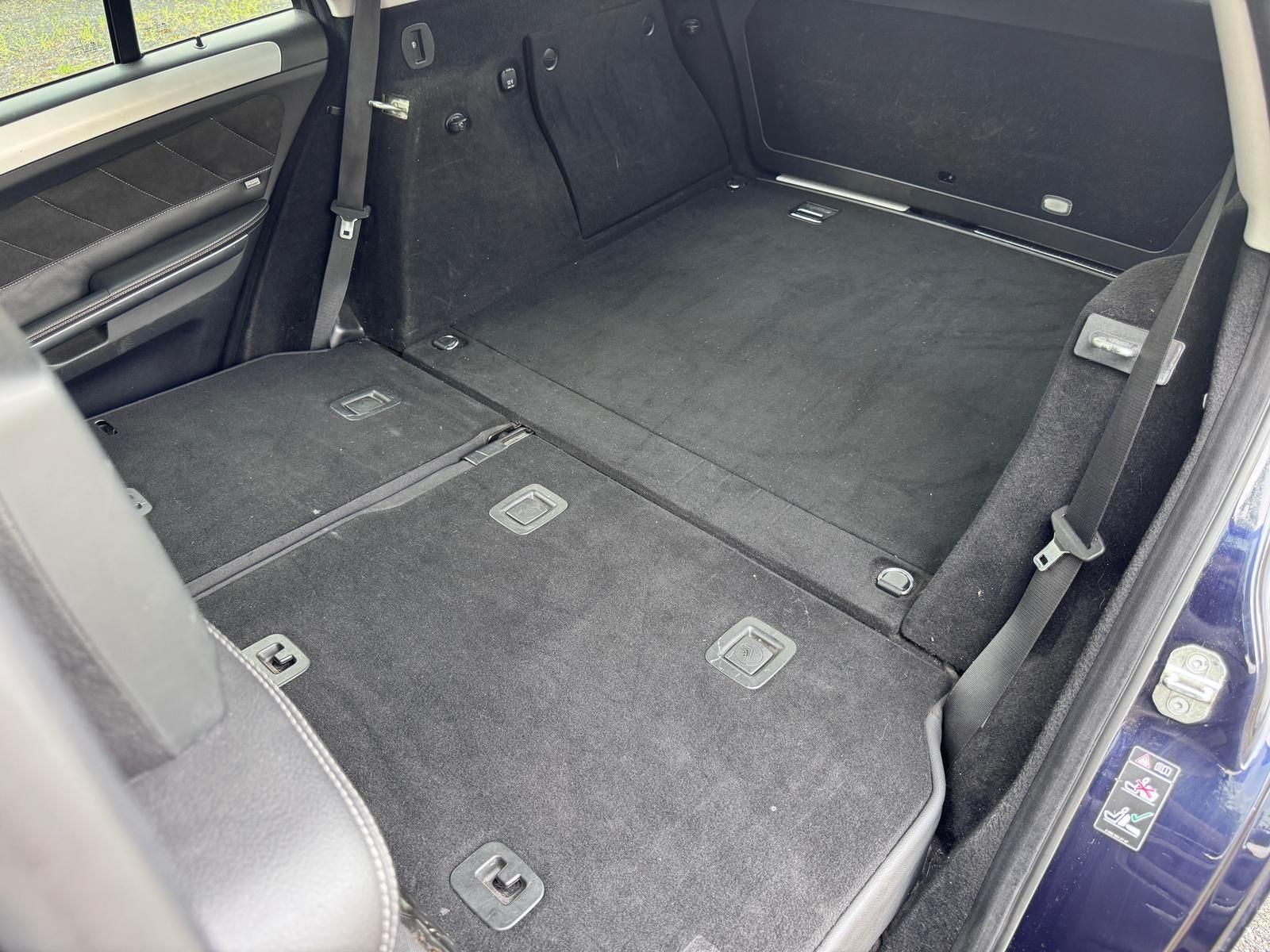 Fahrzeugabbildung Mercedes-Benz 3.0 CDI V6 BRABUS/PANO/AHK/RCAM/ALLWETTER/LED