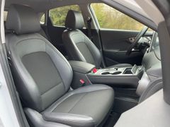 Fahrzeugabbildung Hyundai KONA EV Premium 150kW *RW484KM*Nav*HeUp*ACC*LED*