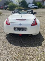 Nissan 370Z Roadster 3.7 Pack Automatik Pack, Invidia - weiße Nissan 370Z