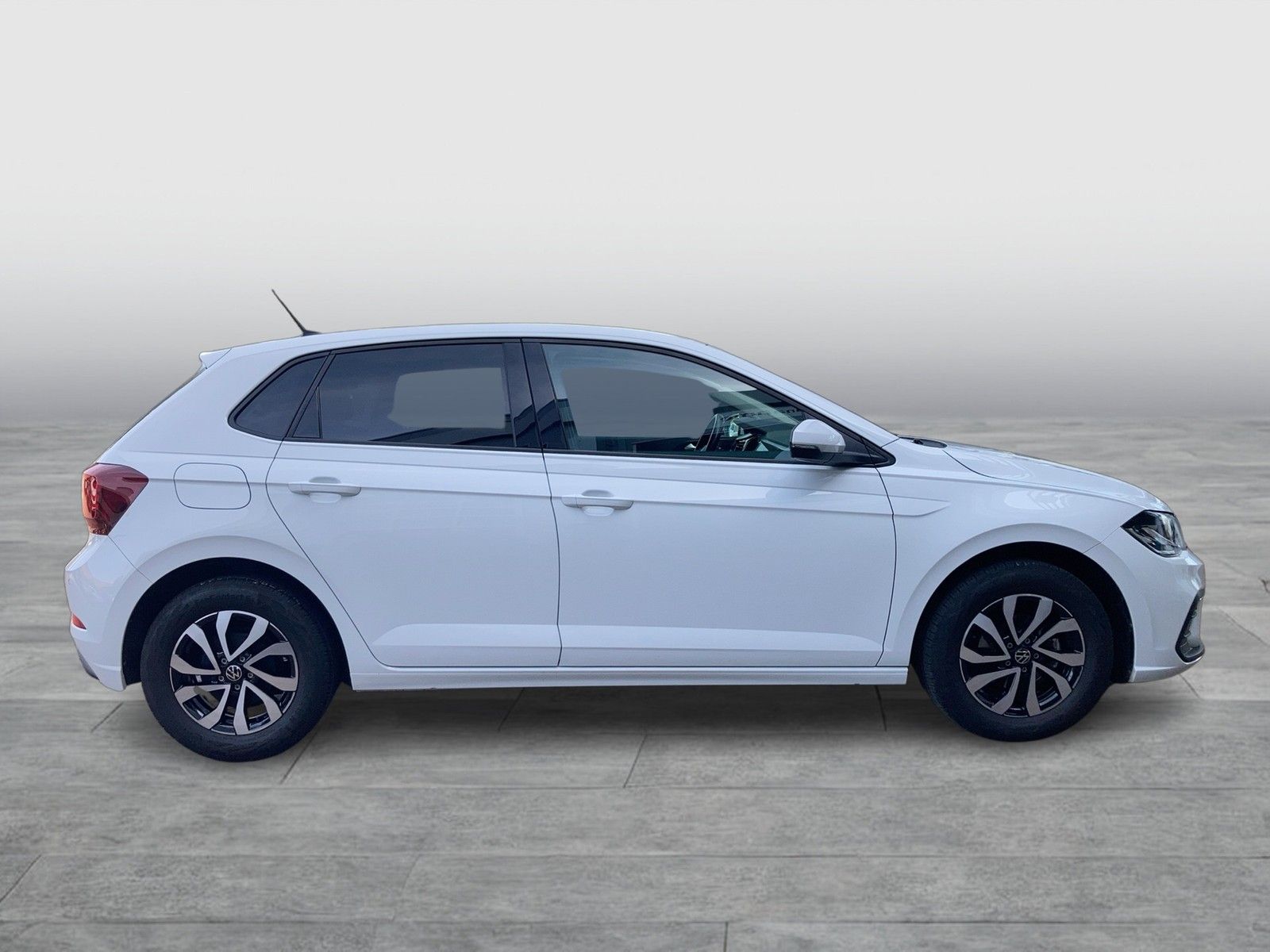 Fahrzeugabbildung Volkswagen Polo TSI Active DSG LED ACC PDC SH