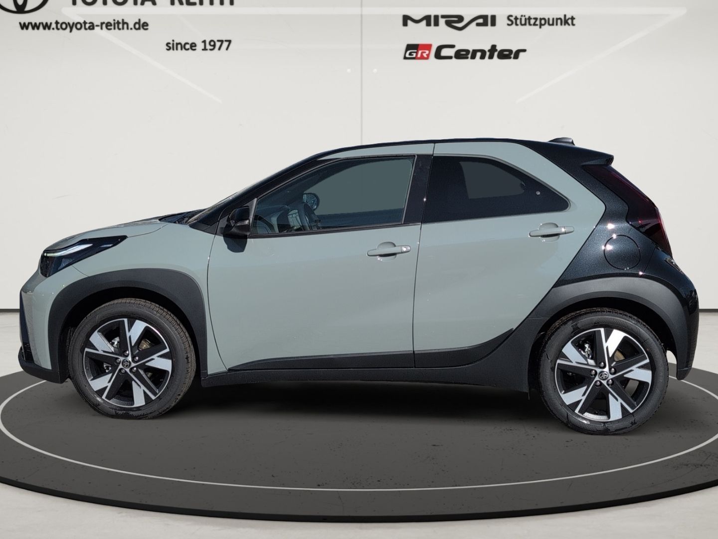 Toyota Aygo X Hybrid 1,5 l Teamplayer CVT LED Apple Car imagem 2
