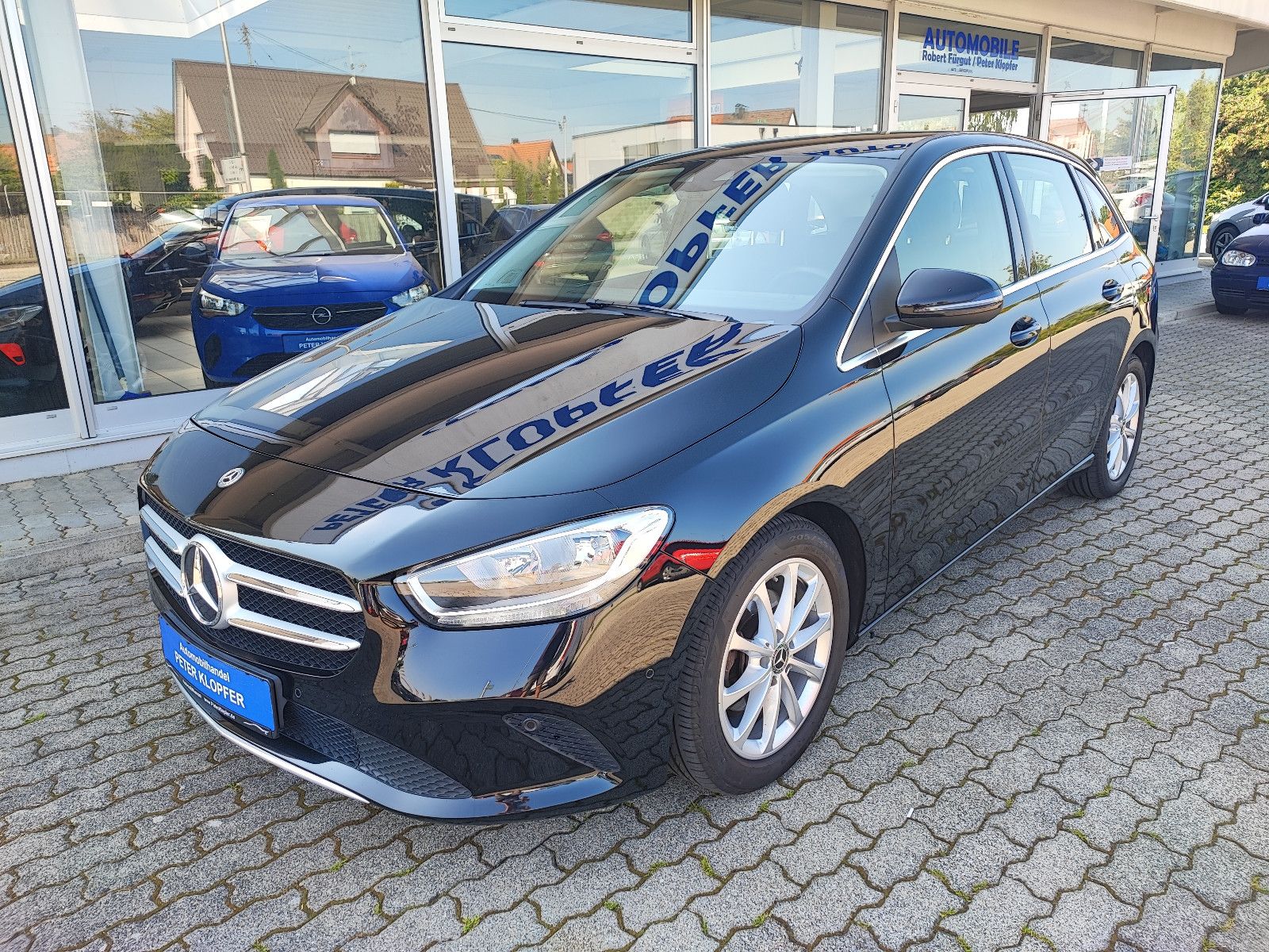 MERCEDES-BENZ B 180 Klimaaut/Nav/Tel/Sitzhzg
