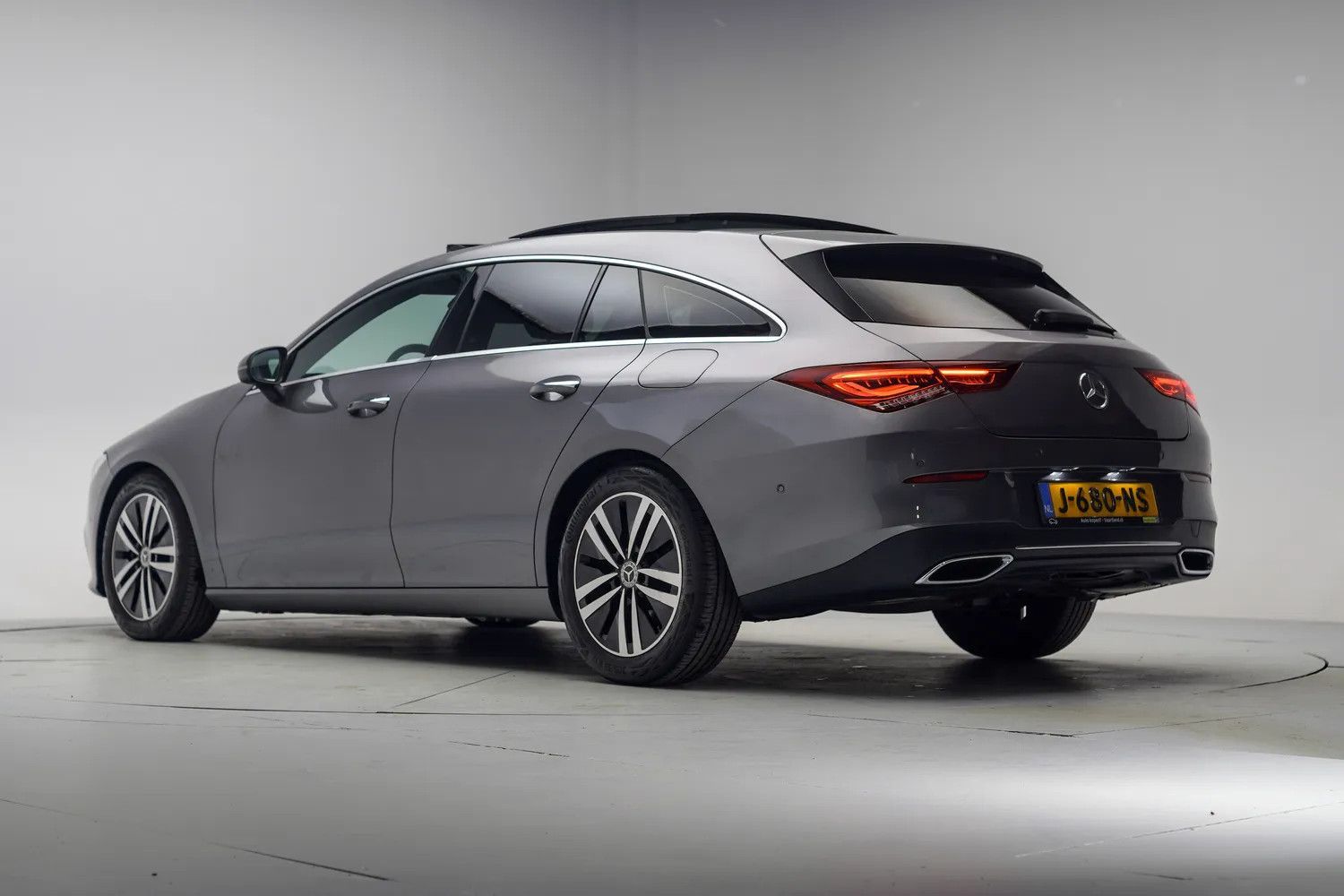 Mercedes-Benz CLA 180 Shooting Brake 180d Luxury Aut. [ Panora imagem 3