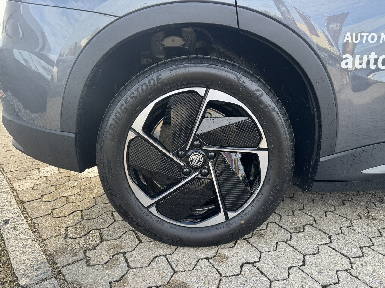 MG5