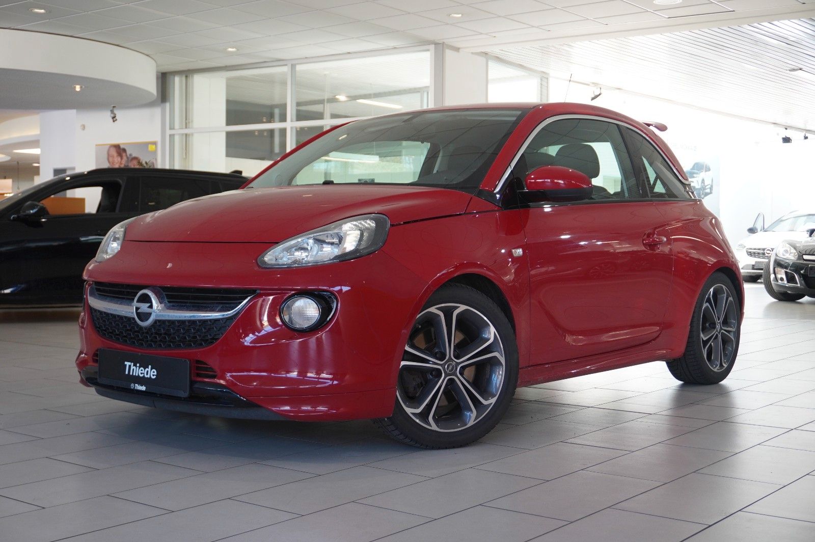 Fahrzeugabbildung Opel Adam S 1.4T SPORT NAVI/LED/SHZ/TEMP./OPC/PDC/USB