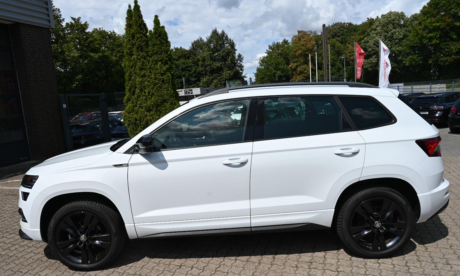 Skoda Karoq 1.5 TSI Sportline Navi CarPlay LED PDC