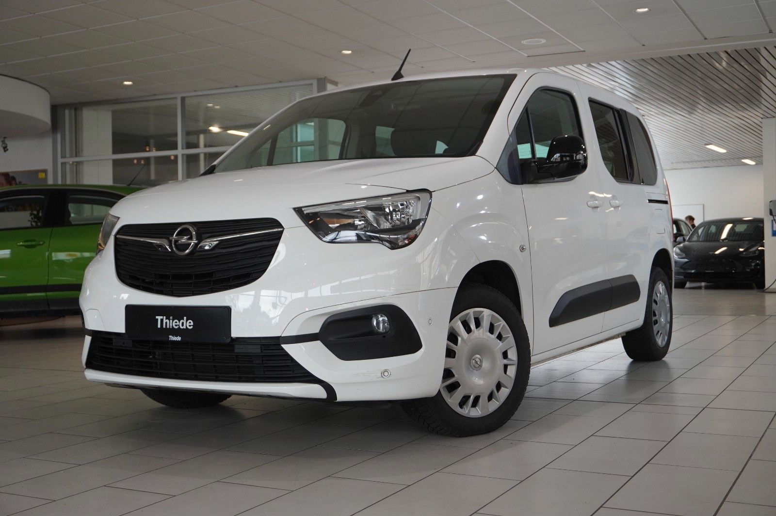 Fahrzeugabbildung Opel Combo Life 1.5D ELEGANCE NAVI/LED/KAMERA/SH/AHK