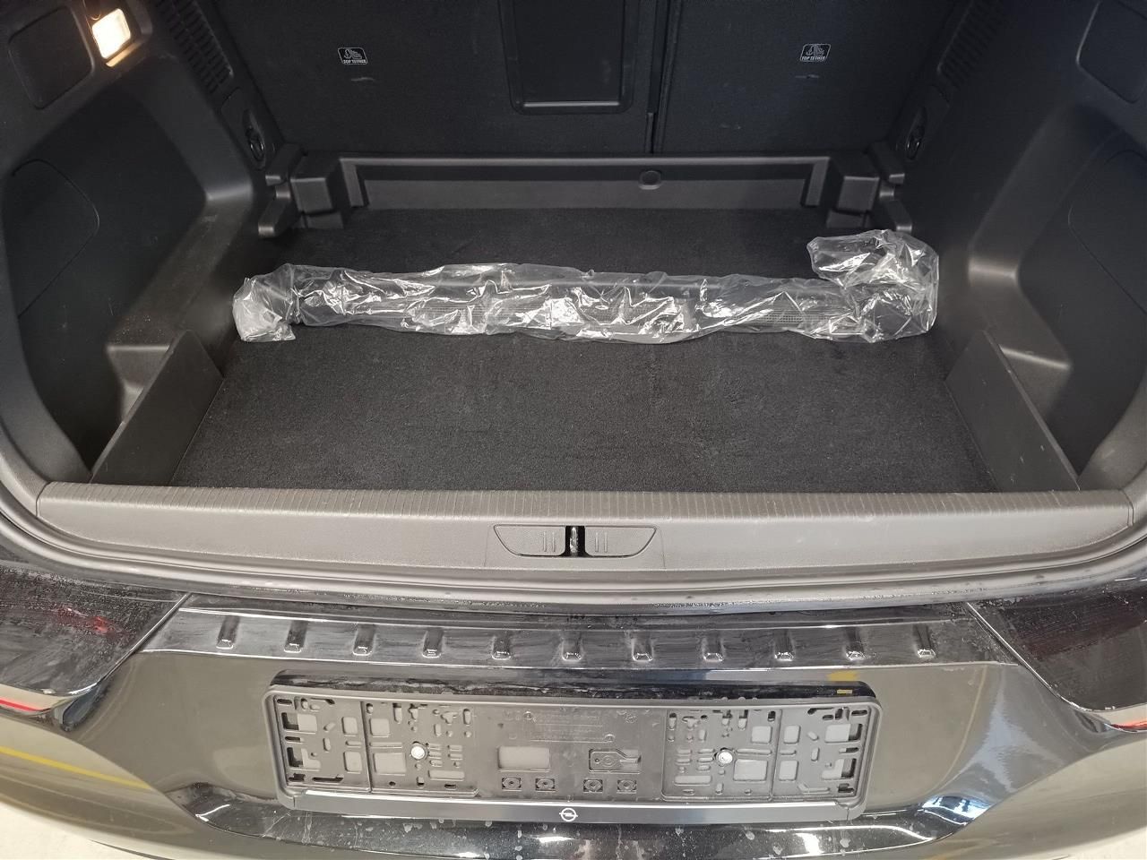 Fahrzeugabbildung Opel Grandland 1.2 Turbo GS AT