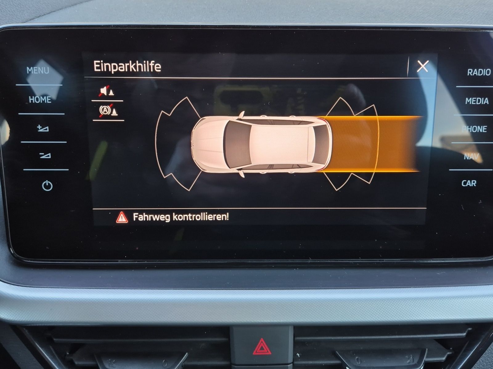 Fahrzeugabbildung SKODA Scala TSI Ambition DSG LED Navi AID GRA PDC SH L