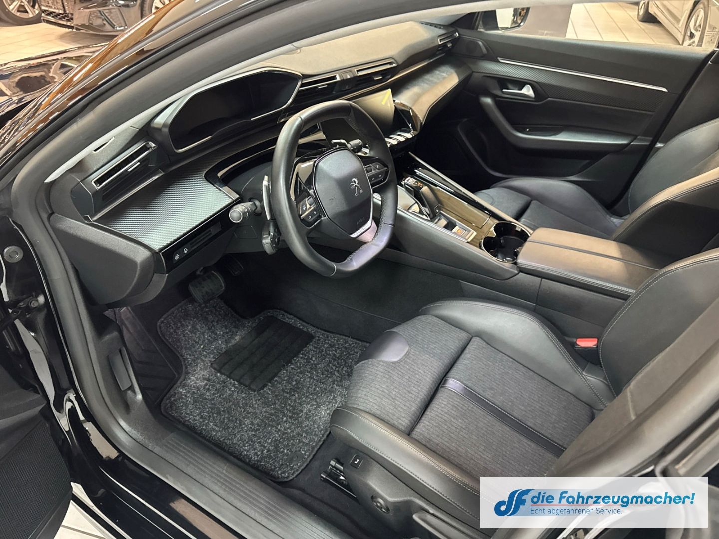 Fahrzeugabbildung Peugeot 508 SW Allure Pack Navi 360 Kamera ACC 2-Zonen-K