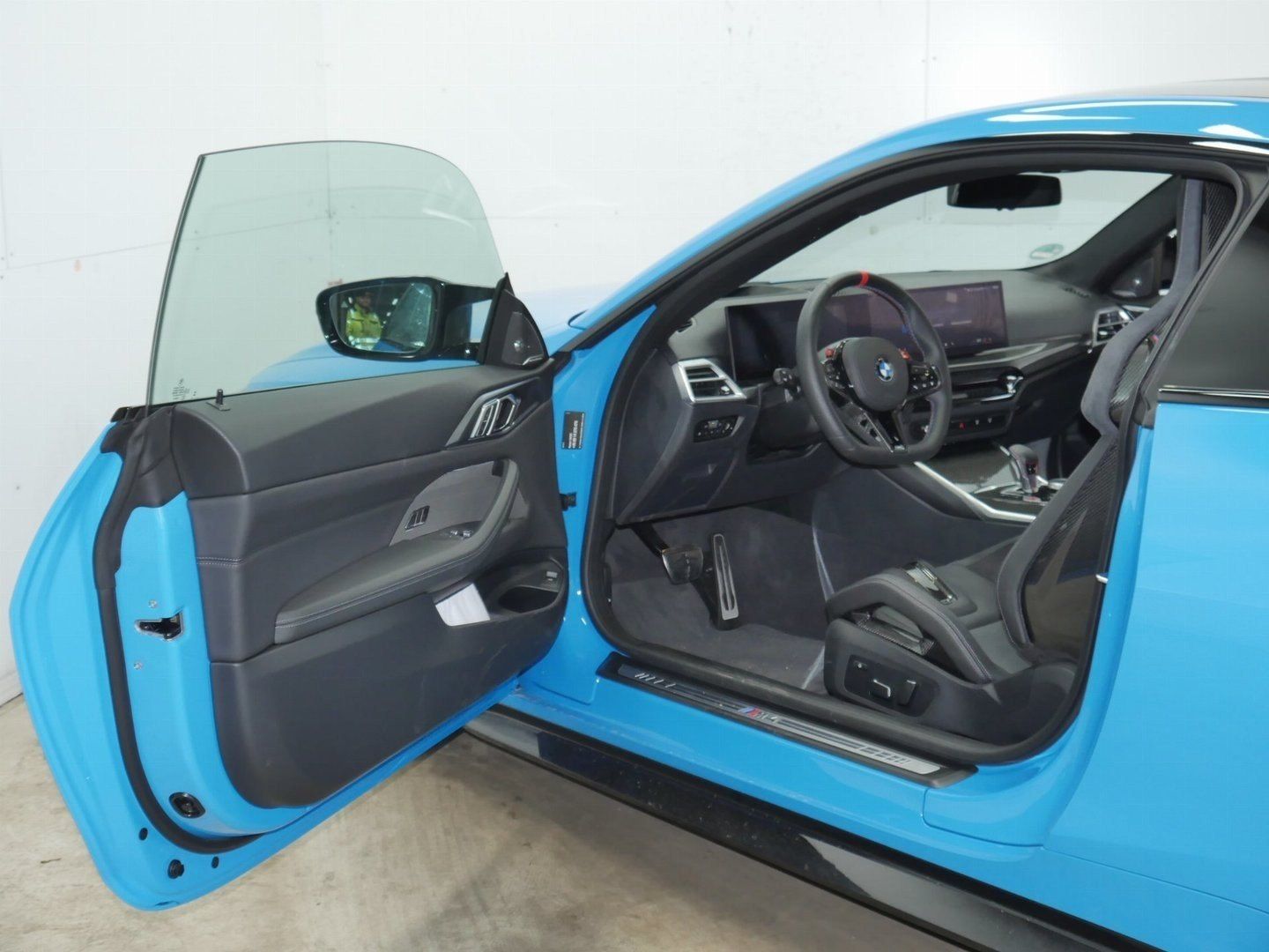 Fahrzeugabbildung BMW M4 Competition M xDrive Coupé M Drivers Package