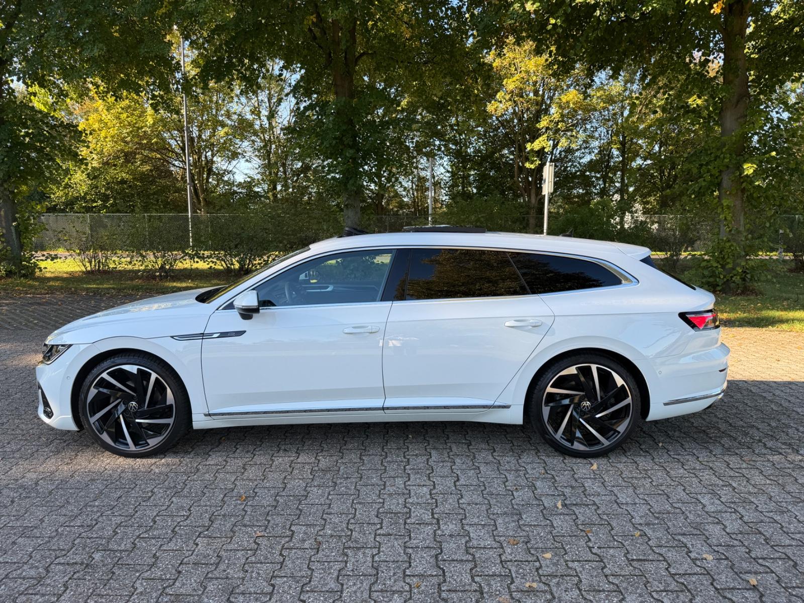 Volkswagen Arteon Shooting Brake R-Line PANO Matrix AHK STH