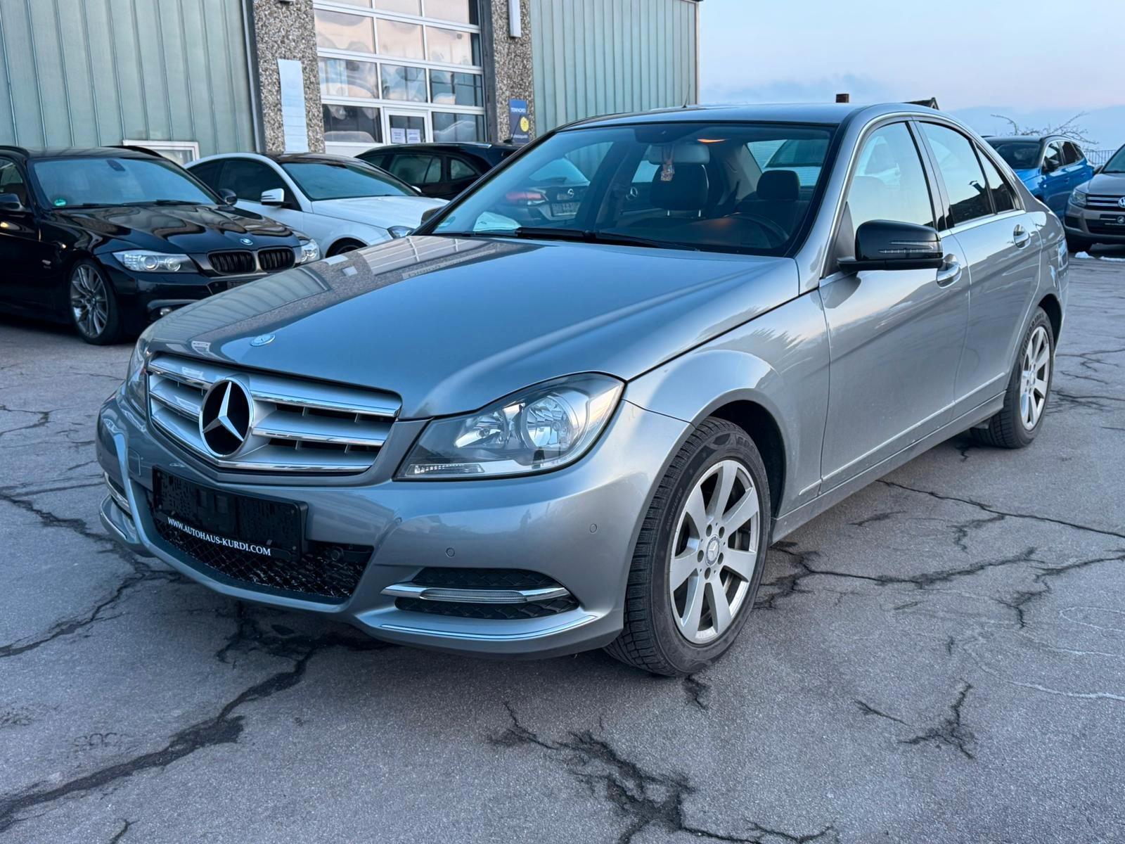 Mercedes-Benz C200CDI BE Lim Elegance NAVI TEMPOMAT BT SITZ-HZ
