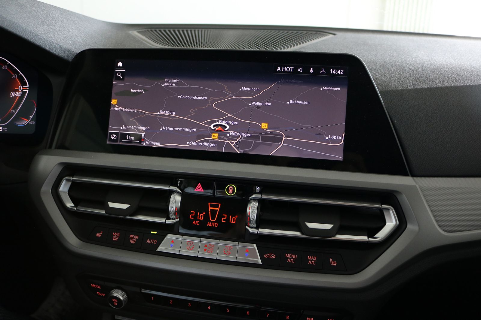 BMW 320i Touring, Live Cockpit, Driving,-u. Parking  foto 11