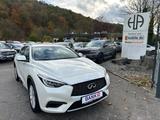 Infiniti Q30 *APP*WHITE*72TKM*8-FACH*AHK-ABNEHMBAR - Infiniti Q30