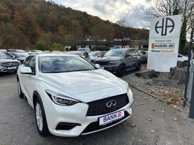 Infiniti Q30 *NAVI*WHITE*72TKM*8-FACH*AHK-ABNEHMBAR