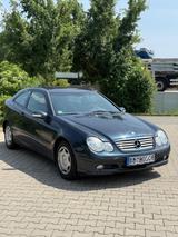 Mercedes-Benz C 200 KOMPRESSOR CLASSIC Classic - Mercedes-Benz C 200: Coupé, Kompressor