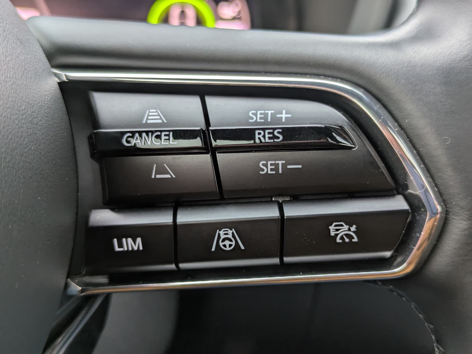 Fahrzeugabbildung Mazda CX-80 2.5L PHEV Homura Plus PANO*HUD*BOSE*7-SIT