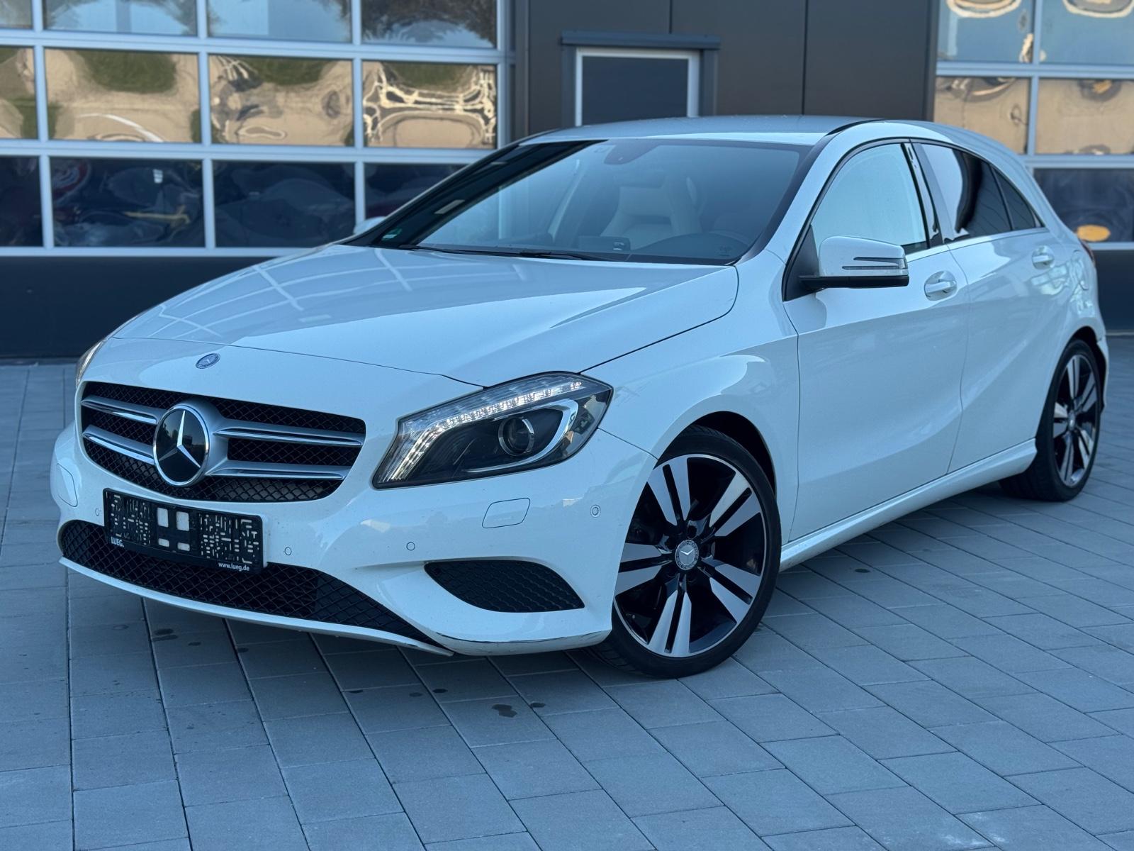 Mercedes-Benz A 220 4Matic*Xenon*Navi*Leder*8xALU*EU6