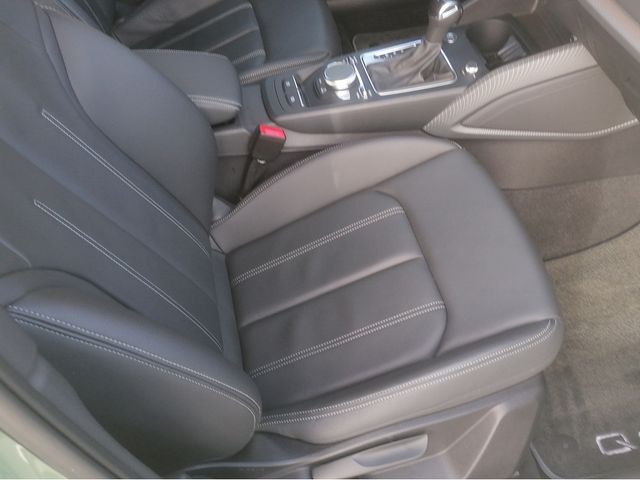 Q2 35 TFSI edition one, Navi, Optik Schwarz, Sou