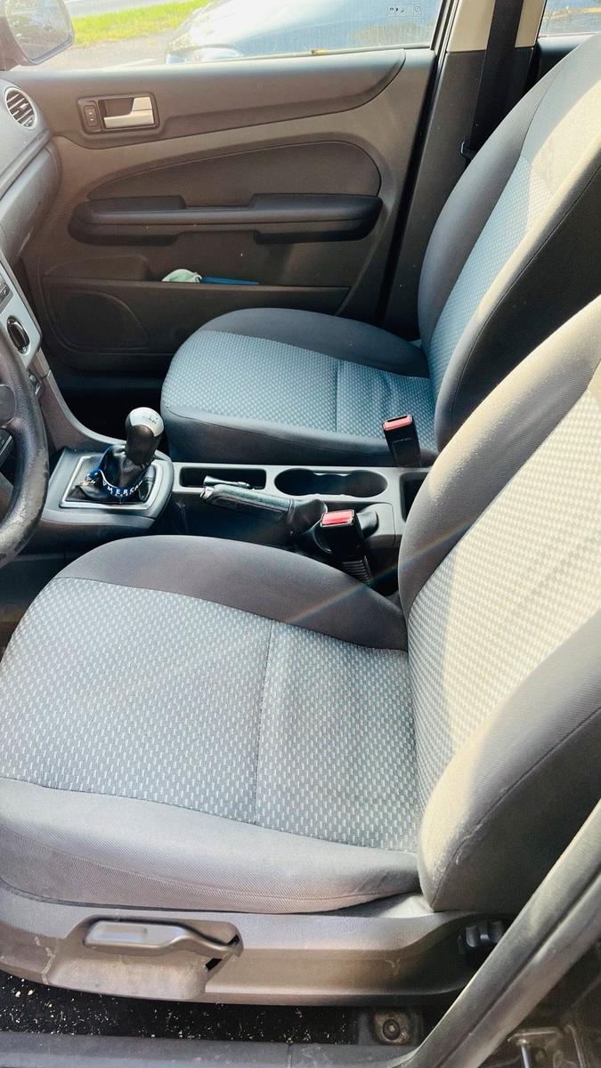 Ford Focus 2006 — photo 8