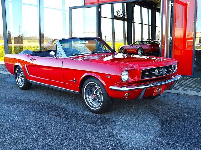 Autres Mustang Cabrio V8