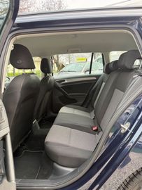 Volkswagen Golf - 12