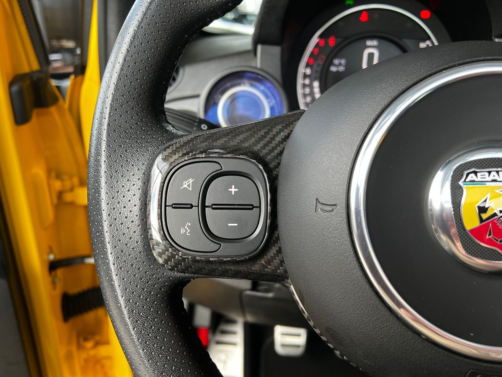 Fahrzeugabbildung Abarth 595C  Competizione XENON NAVI ALU
