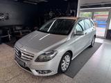 Mercedes-Benz B 200*AUTOMATIK*SPUR+TOTWINKELASSISTENT*MEMORY* - Mercedes-Benz B 200 in Essen