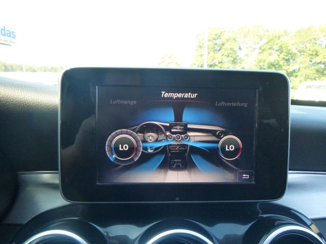 Fahrzeugabbildung Mercedes-Benz C 180 CGI Avantgarde >NAV/Sitzheiz/Einparkhilfe<