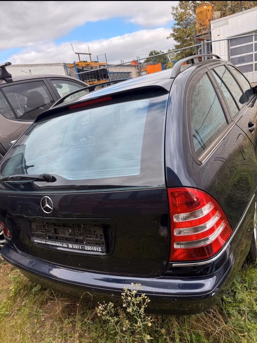 Mercedes-Benz C220 2005 — photo 6