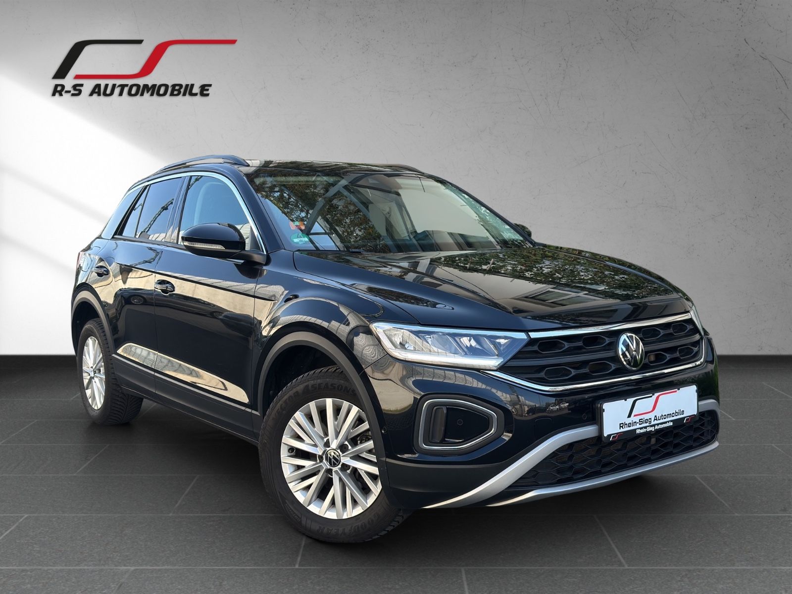 Volkswagen T-Roc Life*VirtualCockpit*LED*Carplay*Allwetter