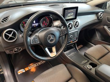 Mercedes-Benz GLA 200 7G-DCT Style *NAVI*XENON*SHZ*TEMPOMAT*