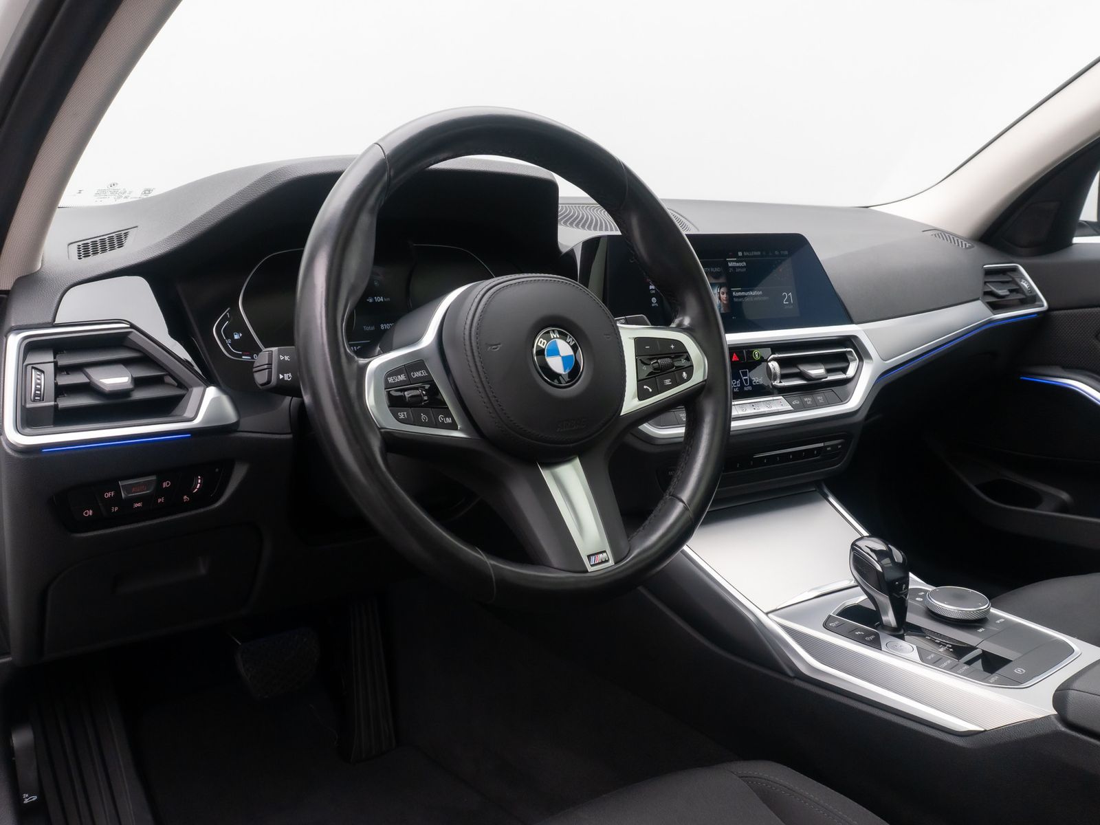 Fahrzeugabbildung BMW 330i AHK Kamera DAB Laser Panorama M Sport HIFi