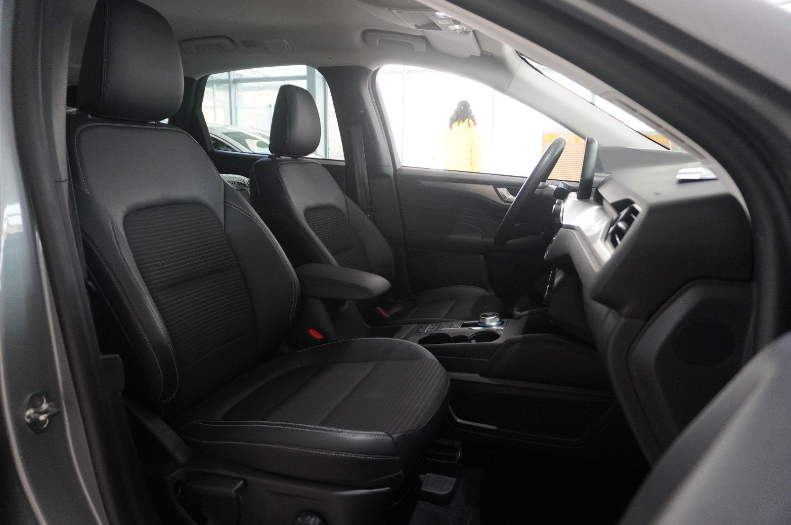 Fahrzeugabbildung Ford Kuga 1.5D TITANIUM X NAVI/LED/KAMERA/HUD/B&O/AHK