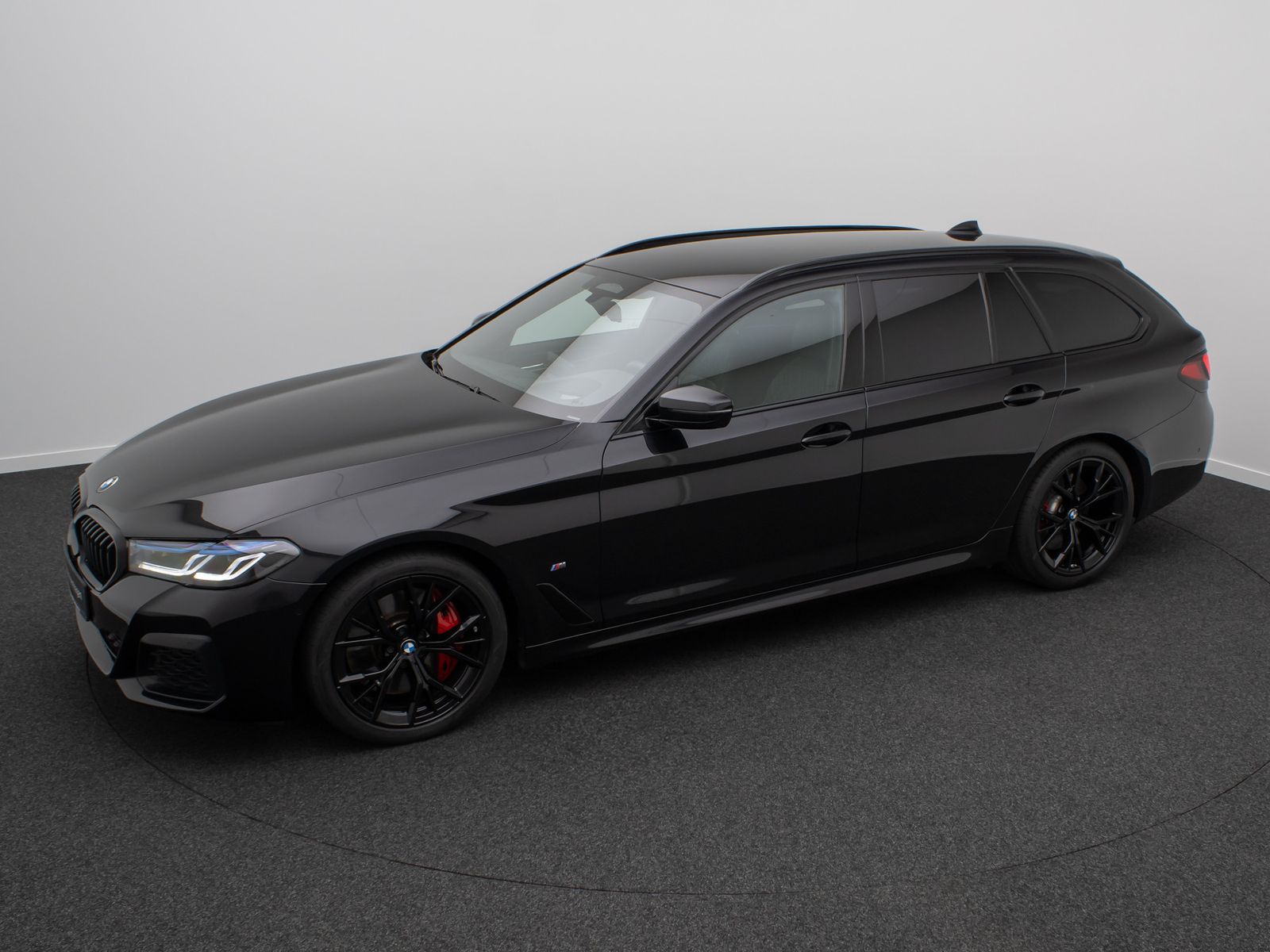 Fahrzeugabbildung BMW 540d xD M Sport Individual HUD DAB H/K Laser