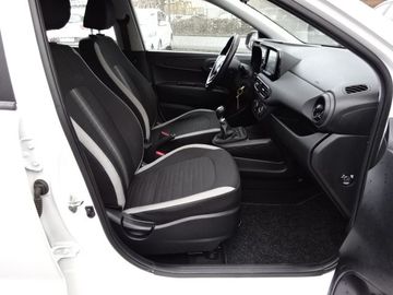 Fotografie 13 des Hyundai i10 1.0 Trend*PDC*Klima*SHZ*Alu Klima