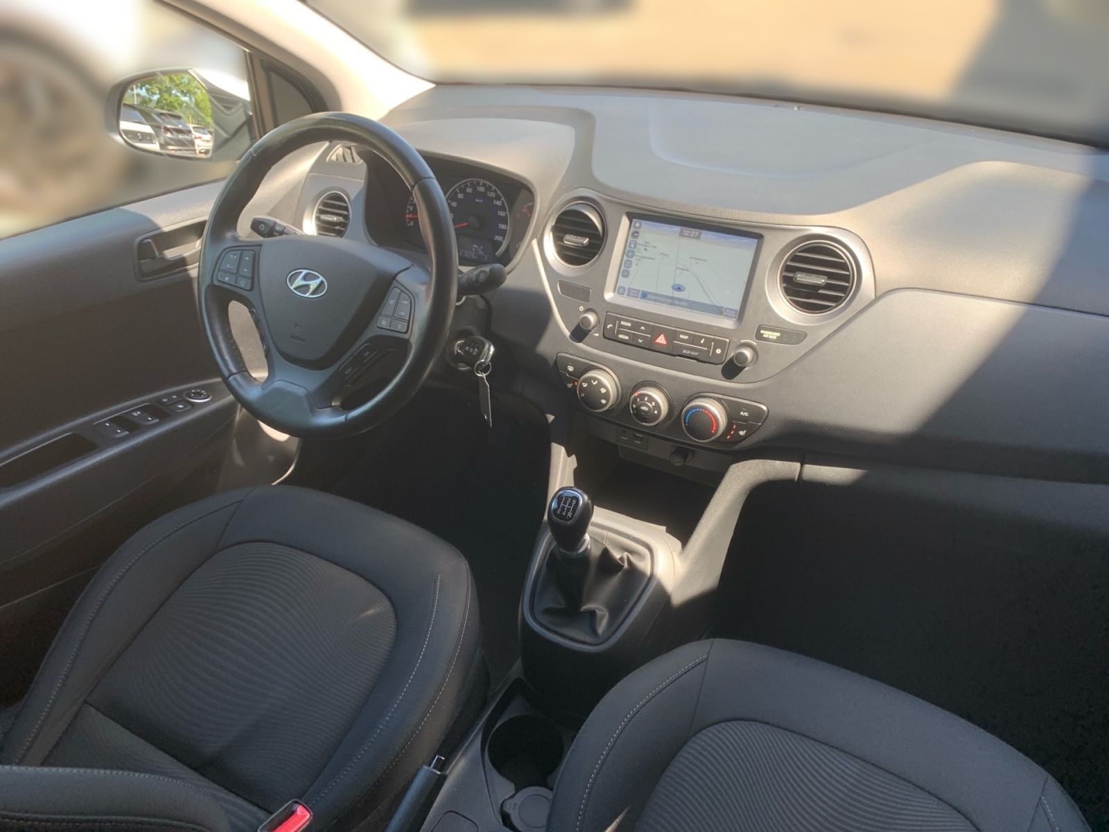 Fahrzeugabbildung Hyundai i10 1.2 YES! Plus Navi Sitzheizung