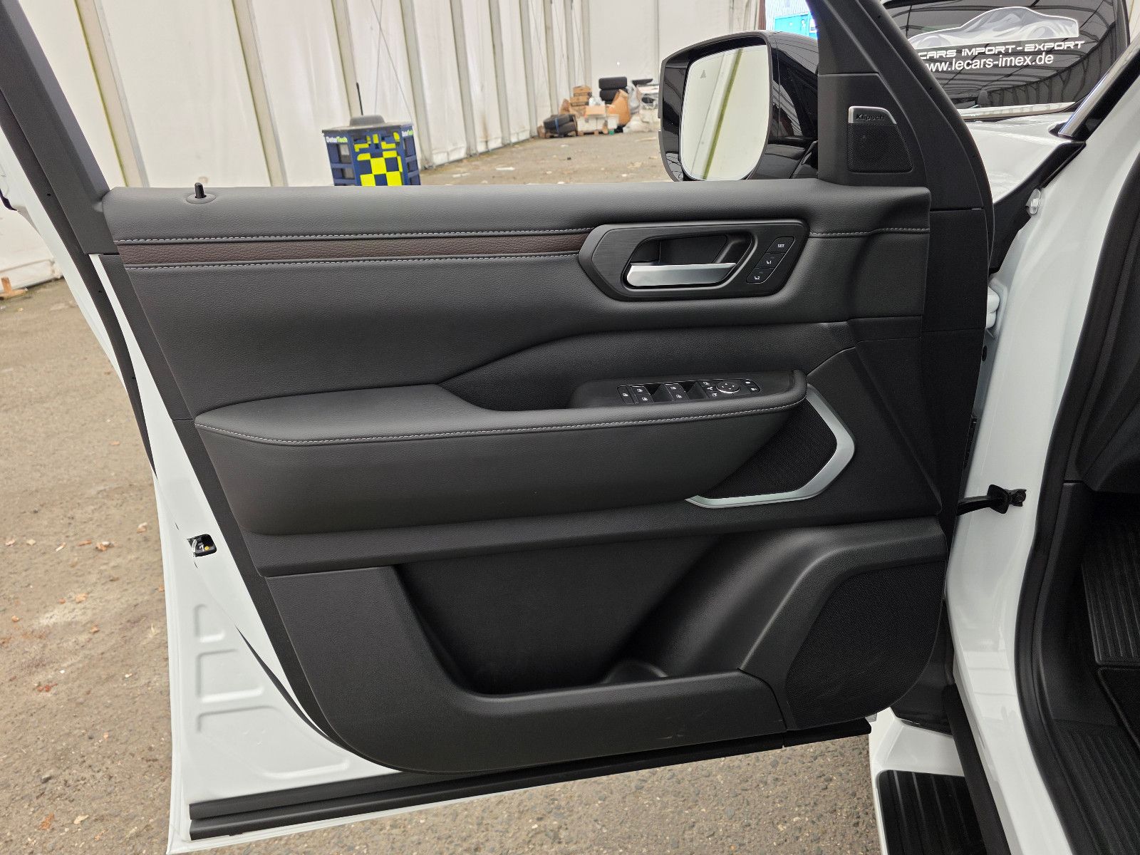 Fahrzeugabbildung Nissan Armada PLATINUM RESERVE T1: 85.000 EURO Stock!